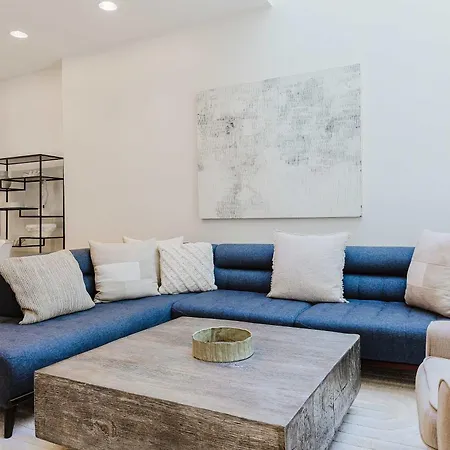 Private Beautiful Townhome W Zen Garden